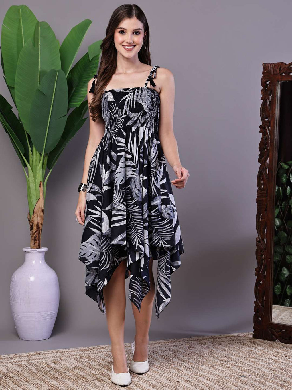 Women’s Black & White Leaf Print Cotton Handkerchief Hem Dress Midi Dresses