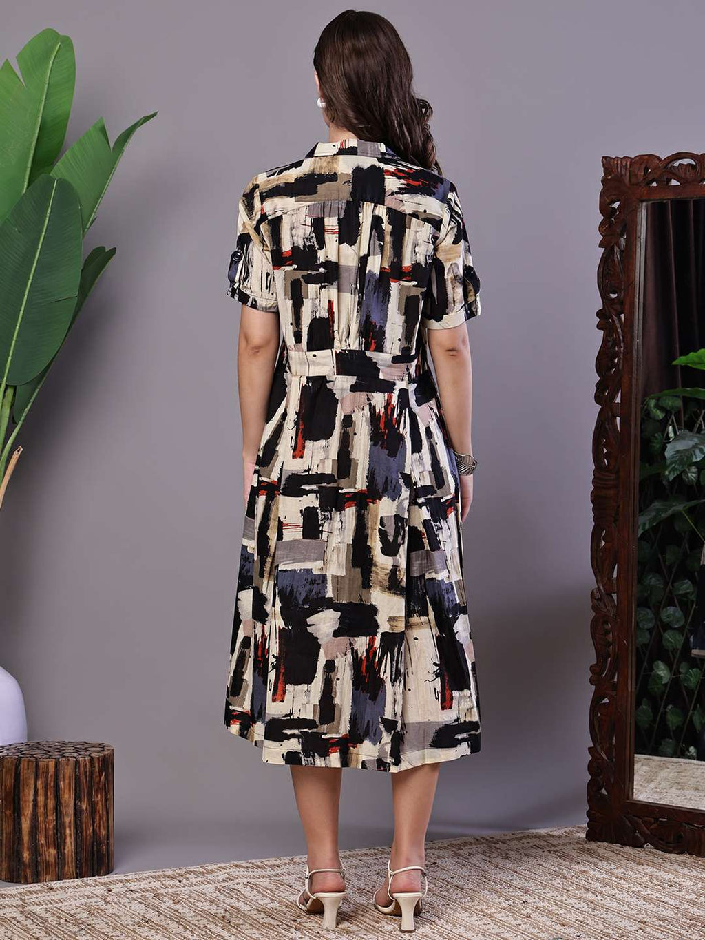 Women’s Beige & Black Abstract Print Cotton Shirt Dress Midi Dresses