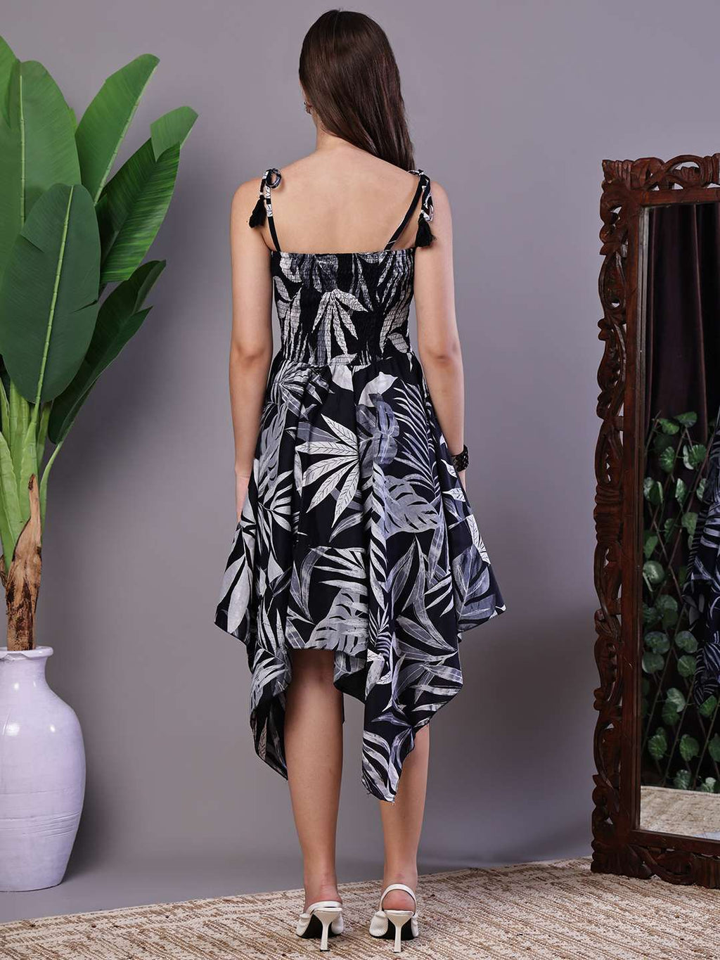 Women’s Black & White Leaf Print Cotton Handkerchief Hem Dress Midi Dresses